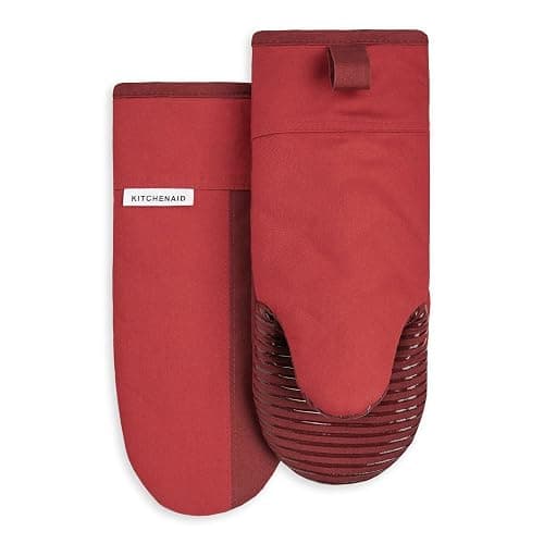 KitchenAid Beacon Two-Tone Non-Slip Oven Mitt Set, Passion Red/Bordeaux, 5.75"x13", 2 Piece - Image 1