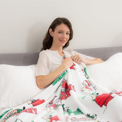 Berkshire Blanket Peanuts® VelvetLoft® Cute Character Snoopy Plush Blanket,Christmas Snowy Scene,Twin 60 in x 90 in (Official Peanuts® Product) thumbnail 2