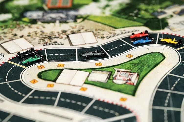 Heat (Version Française) - Un jeu d'Asmodee | 10+ ans et plus - 1 à 6 Players - 45 à 60 minutes de jeu - Jeu de société - Jeu de strategie/pour la famille thumbnail 2