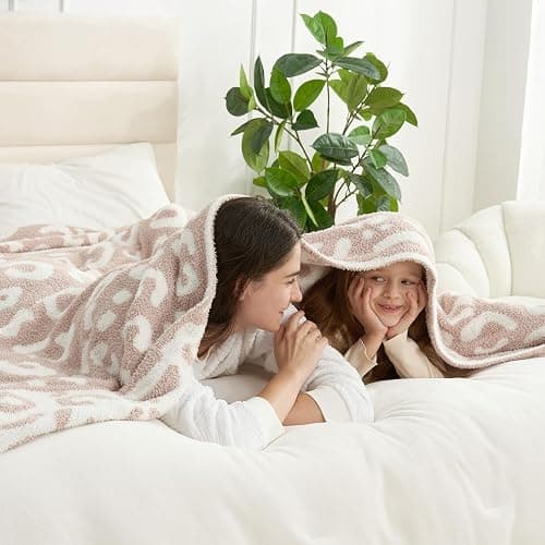 Snuggle Sac Leopard Blanket, Queen Size Beige Bedding Blanket Microfiber Fluffy Warm Cozy Fuzzy Soft Blanket Reversible Cheetah Blankets for Bed, Couch, Sofa, 90x90 inches - Leopard Beige - Queen(90"x90") thumbnail 5