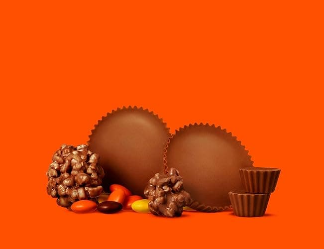 REESE'S Pieces Peanut Butter Bulk Candy, 1.36kg – Colorful Crunchy Candy for Valentine's Gifting & Snacking thumbnail 11