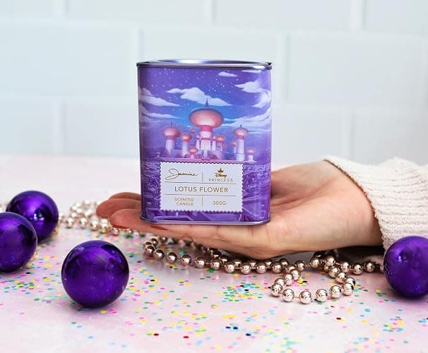 Disney Princess Home Collection Jasmine 11-Ounce Scented Tea Tin Candle with Water Lily Aromatic Fragrance | 28-Hour Burn Time | Home Decor Housewarming Essentials, Cute Gifts and Collectibles thumbnail 4