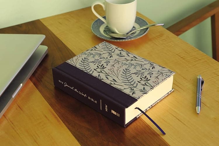 NIV, Journal the Word Bible, Cloth over Board, Pink Floral, Red Letter, Comfort Print: Reflect, Take Notes, or Create Art Next to Your Favorite Verses thumbnail 3