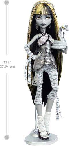Monster High Reel Drama Doll, Cleo De Nile Black and White Reproduction Collectible with Doll-Size and Life-Size Posters, Horror Flick Theme, and Pet thumbnail 2