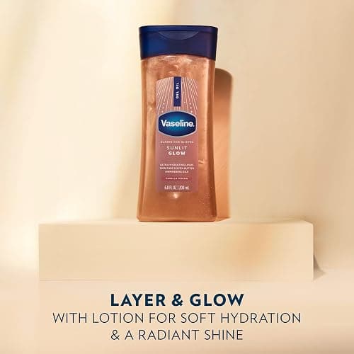 Vaseline Glazed and Glisten Sunlit Glow Body Gel Oil Vanilla Cocoa Shimmering with Ultra-Hydrating Lipids and 100% Pure Cocoa Butter, 6.8 Oz thumbnail 4