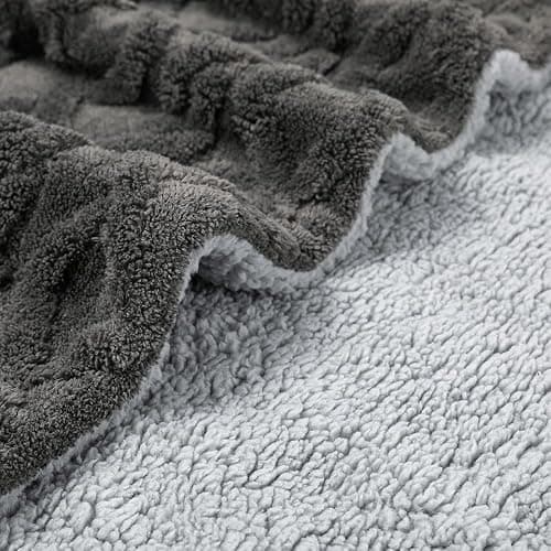 Pagnanno. - Sherpa Teddy Fleece Blanket - Fluffy Double Layered Bed and Sofa Throw - Thick, Warm & Extra Soft - For Families, landlords and Couples (Grey, Double (150x200cm)) thumbnail 4