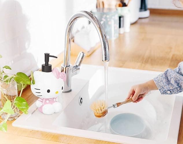 Jay Franco Hello Kitty Soap Dispenser - Pink & White Bathroom Accessory - Resin Lotion Pump thumbnail 3