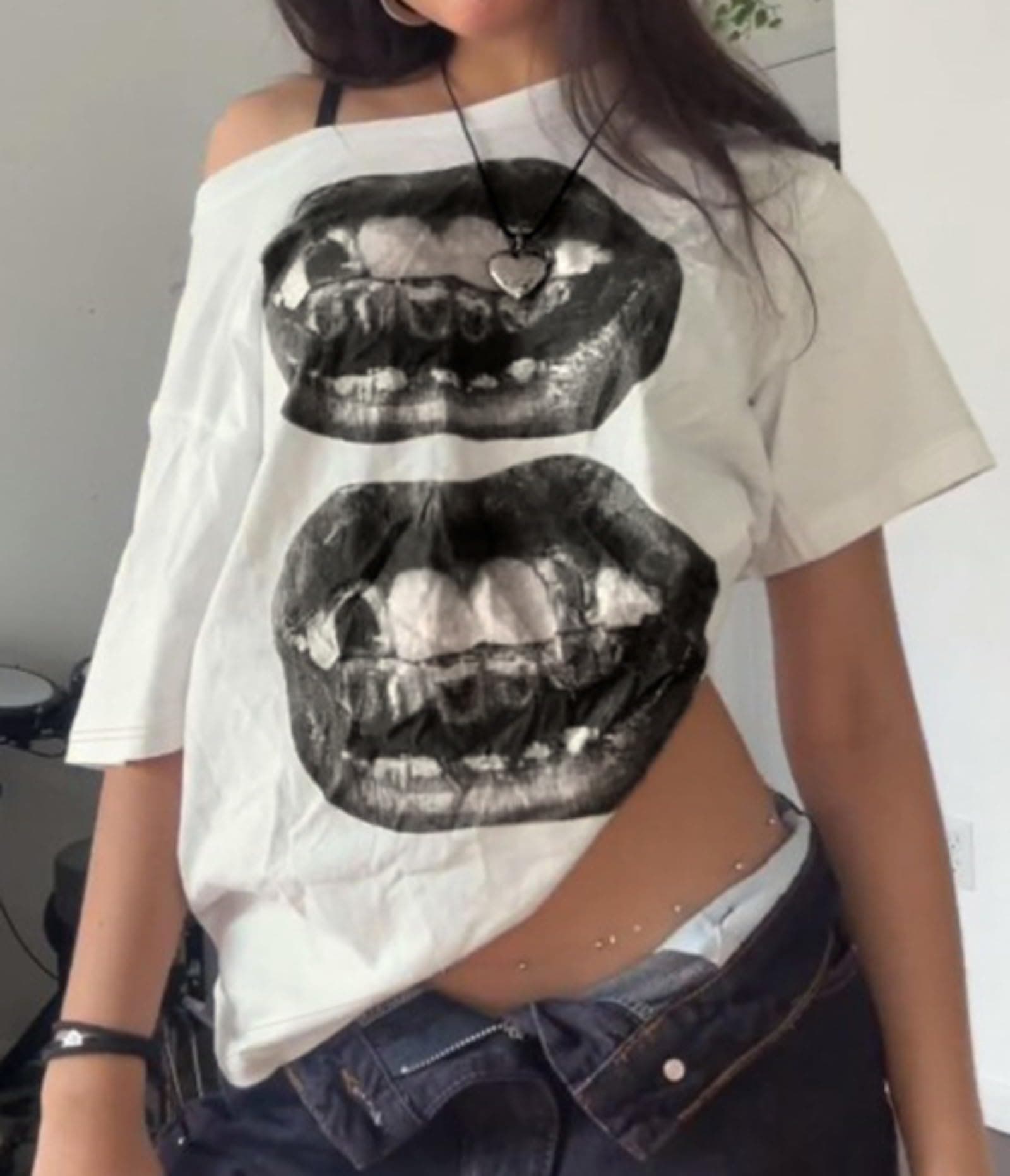 Off The Shoulder Cute Shirts for Women Oversized Tshirt Y2k Graphic Tee Lips Print Baggy Shirts Vintage Tops thumbnail 5