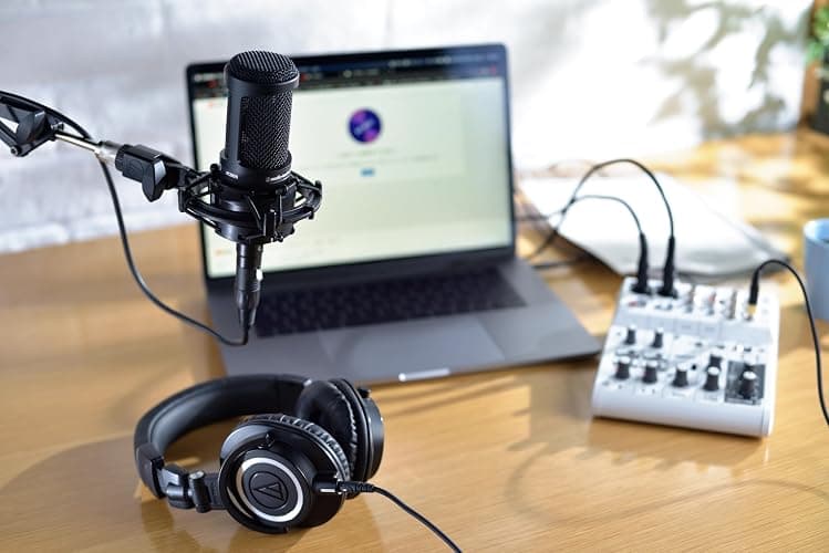 Audio-Technica AT2020 Cardioid Condenser Studio XLR Microphone, Ideal for Project/Home Studio Applications, Black thumbnail 6