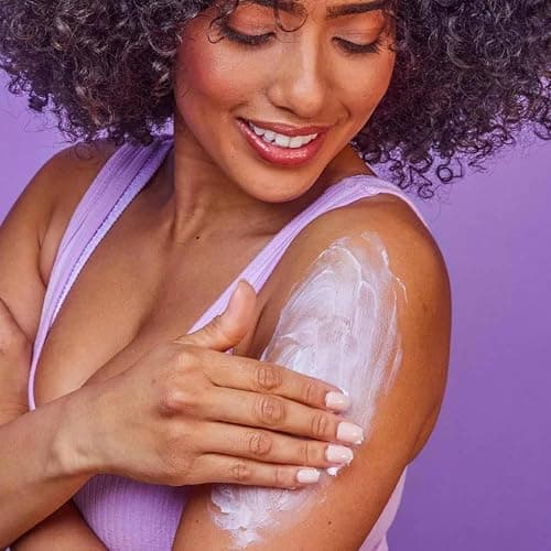 T H Moonlight Glow Shea Sugar Body Scrub and Whipped Shea Body Butter Gift Set thumbnail 4