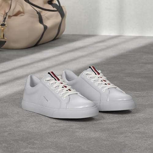 Tommy Hilfiger Women's Lamiss Sneaker thumbnail 2