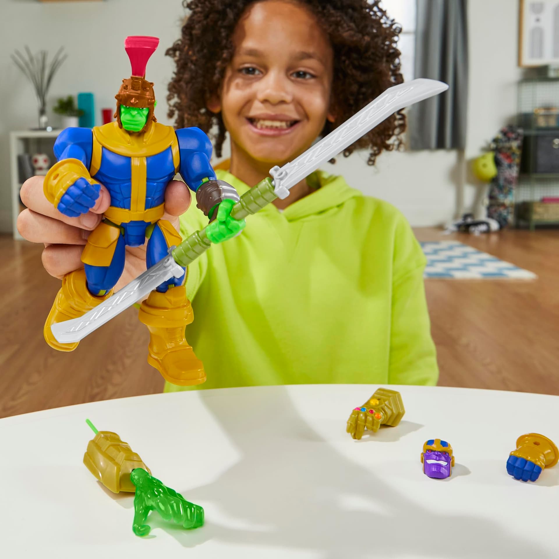 MixMashers Marvel Thanos Customisable Avengers Mix and Match Deluxe Action Figure & Accessories thumbnail 6