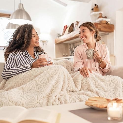 Gilprop Seashell Blanket Throw Coastal Beachy Themed White Shell Soft Fuzzy Plush Faux Fur Cozy Blanket for Couch Sofa Bed Lounging Ideal Gifts for Summer Holiday Adults Wife Self 50 x 60 Inches thumbnail 6