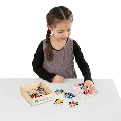 Melissa & Doug Disney Minnie Mouse Mix and Match Dress-Up Wooden Play Set (18 pcs) thumbnail 8