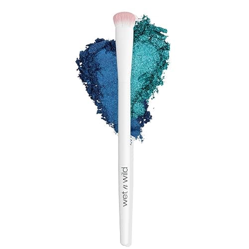 wet n wild Eyeshadow Brush, Precision Blending Application, Soft Synthetic Fibers, Ergonomic Handle for Comfortable Precision Control - Image 1