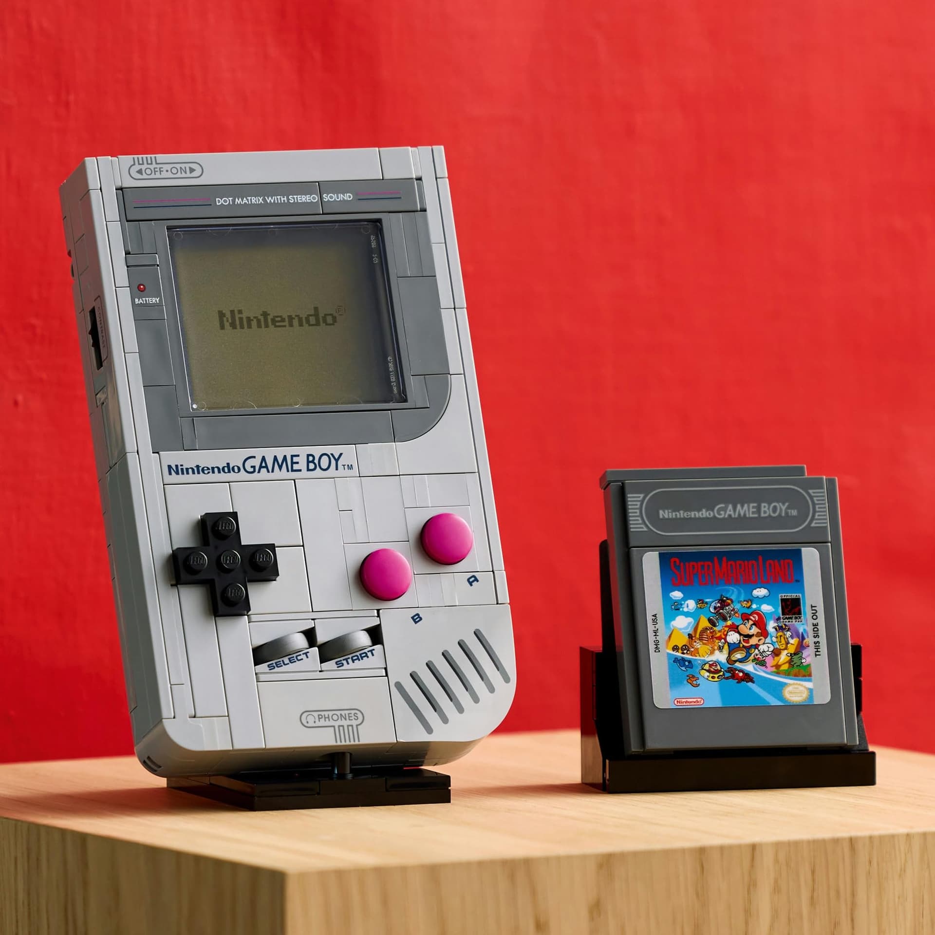 LEGO® Super Mario Game Boy™ 72046 Model Building Kit, Gamer Toy for Adult Nintendo® Fans, Collectible Set, Brick-Built Replica System with Interchangeable Game Paks and Lenticular Screens thumbnail 10