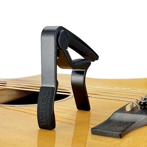 WINGO Professional Capotasto Chitarra Alloy Capo per Chitarra Acustica Elettrica Bass Ukulele con 5 Plettri-Nero. thumbnail 3