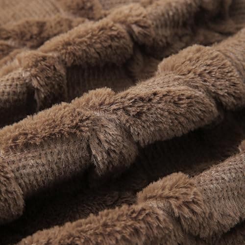 WHATWEARS 18" x 18" Decorative Throw Pillow with Inserts, Set of 2 Soft Faux Fur Throw Pillows, Square Boho Pillow for Couch, Bed, Sofa Decor, Coffee thumbnail 7
