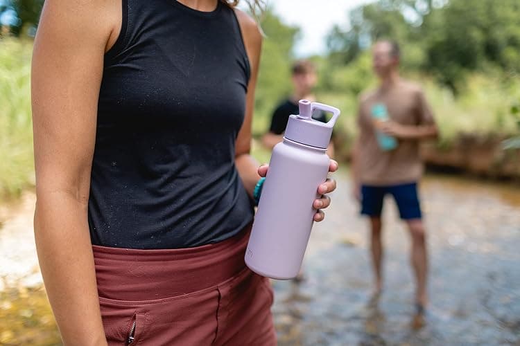 Simple Modern Water Bottle with Straw and Chug Lid | Insulated Stainless Steel for Sports Gym | Summit Collection | 32oz | Winter White thumbnail 2