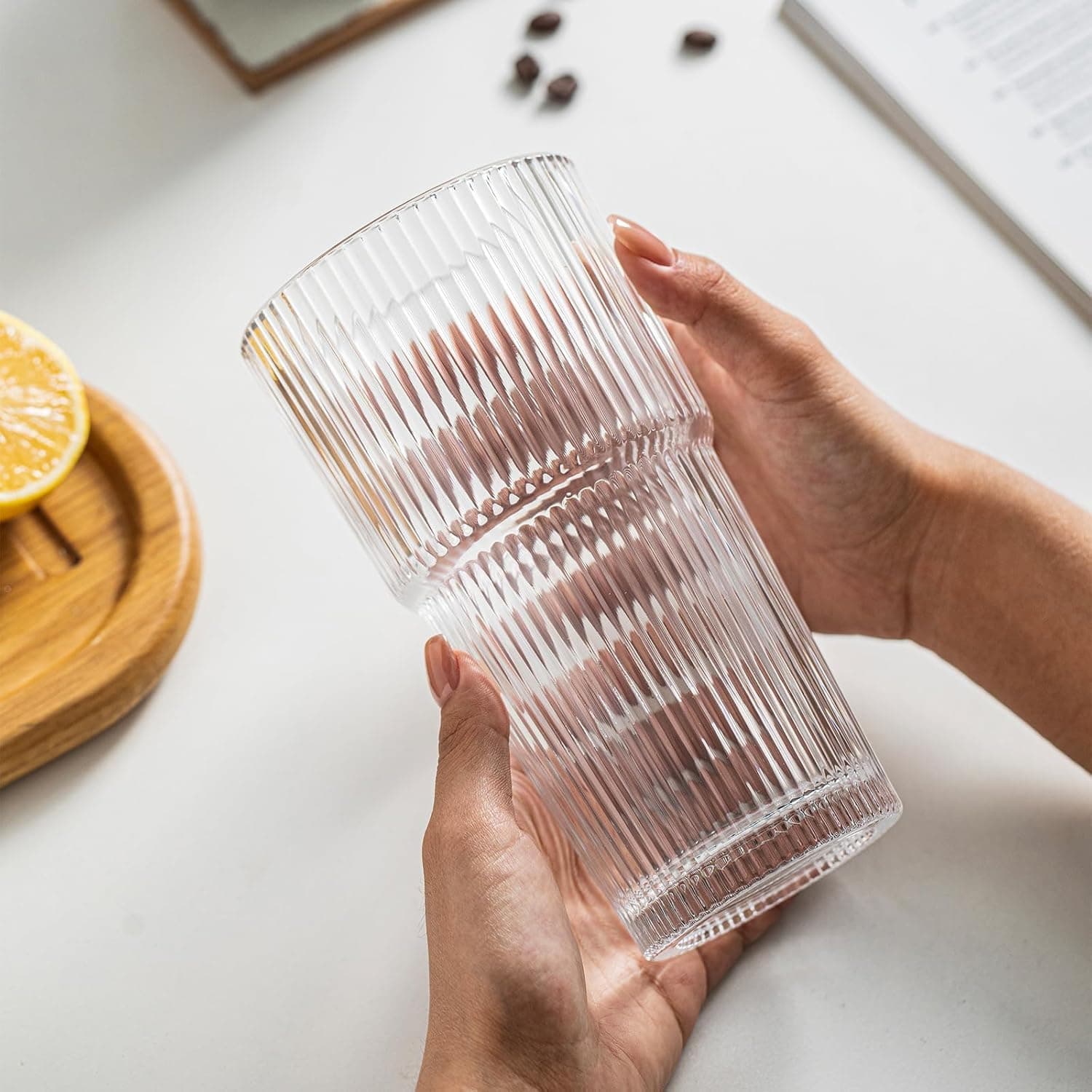 VITEVER 20oz Glass Tumblers with Lids and Straws, Set of 2 - Stylish Ribbed Design Drinking Glasses for Iced Coffee Cups, Juice, Smoothies, Cold Beverages, Includes Cleaning Brush, Durable Glassware thumbnail 9