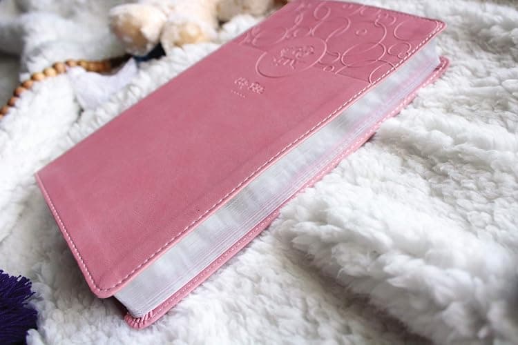 NIV, Baby Gift Bible, Holy Bible, Leathersoft, Pink, Red Letter, Comfort Print: Keepsake Edition thumbnail 4