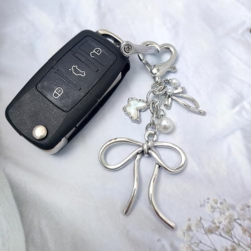Nalefow Keychain for Women Gold Bow Angel Wings KeyChains Novel Star Heart Strawberry Racket Pendants Bag Charm Key Chains thumbnail 3