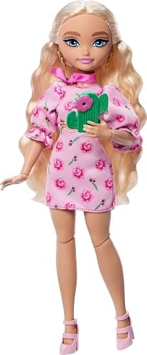 Barbie Dream Besties Festival Looks Set, Including Barbie “Malibu” Doll with Long, Blonde Stylized Hair, 10+ Removable Fashions & Accessories - Image 1