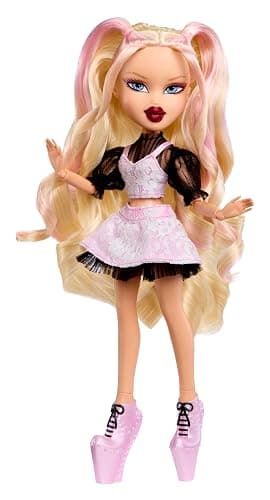 Bratz Stylin’ Birthdayz Cloe Fashion Doll with Customizable T-Shirt for You and Accessories thumbnail 6