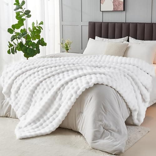 NEWCOSPLAY Faux Fur Twin Blanket White Bubble Blanket Thick Warm Soft for Couch Sofa Bed 550GSM (White, Twin(60"x80")) thumbnail 8