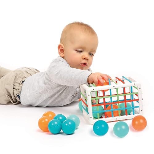 Ludi - Cube De Manipulation - Jouets D'Éveil Bébé - Dès 10 Mois - Développe La Réflexion, La Motricité Fine, Le Toucher & La Découverte - 1 Cube Élastique + 12 Balles Oranges & Bleues Au Son Rigolo thumbnail 3