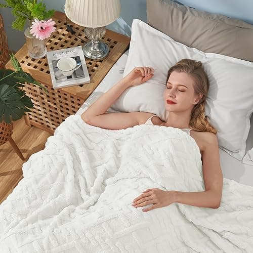 KMUSET White Fleece Blanket for Couch - Super Soft Cozy Luxury Throw Blankets for Women, Beautiful 3D Jacquard Gift Blanket for Girls, 50 x 60 Inches thumbnail 3