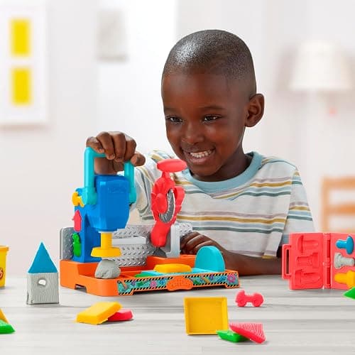 Play-Doh Werkbank Spielset, 5 x 56 g Dosen Modelliermasse in bunten Farben, mit Kreissäge-Spielzeug, Werkzeug und Stempel, kreatives für Kinder ab 3 Jahren - Werkzeugbank thumbnail 2