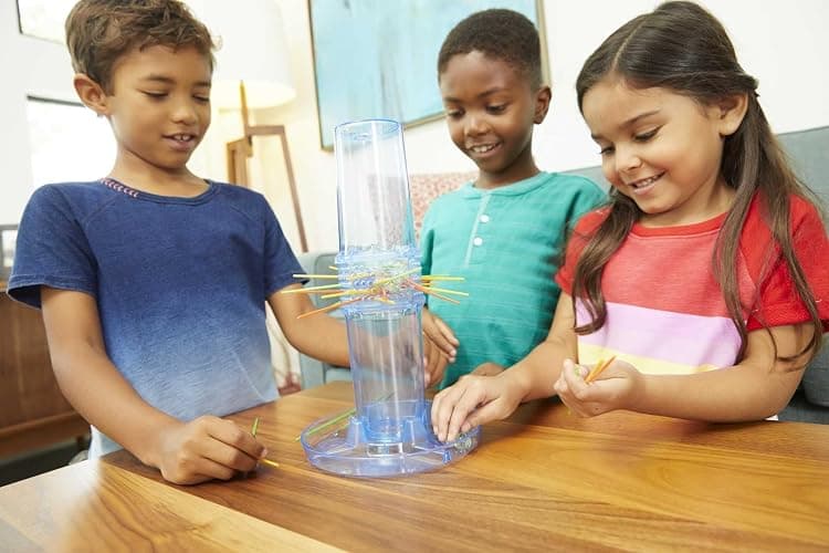 Mattel KerPlunk Kids Game, Easy-to-Learn Family Game for 2 to 4 Players, Don't Let The Marbles Fall thumbnail 2
