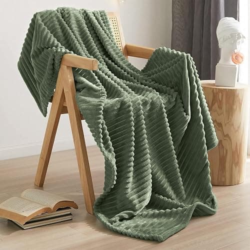 Kuscheldecke 200x230 Olivgrün Sofadecke, Weiche Flauschige und Wärme - Flanell Fleecedecke Kuscheldecke Decke Wohndecken Bettüberwurf Streifen Couchdecke - Image 1
