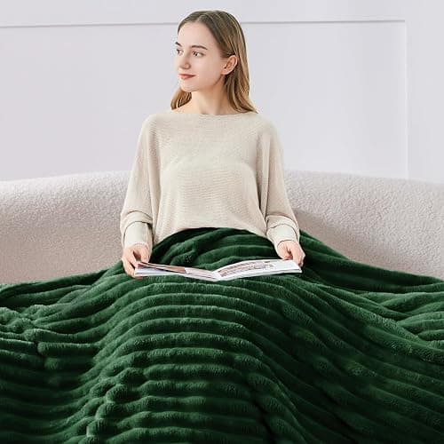 BEDELITE Fleece Throw Blanket for Couch - 300GSM Soft & Warm Fluffy Forest Green Blanket, Decorative and Giftable Striped Blankets for Women, Men, 50"x60" thumbnail 3