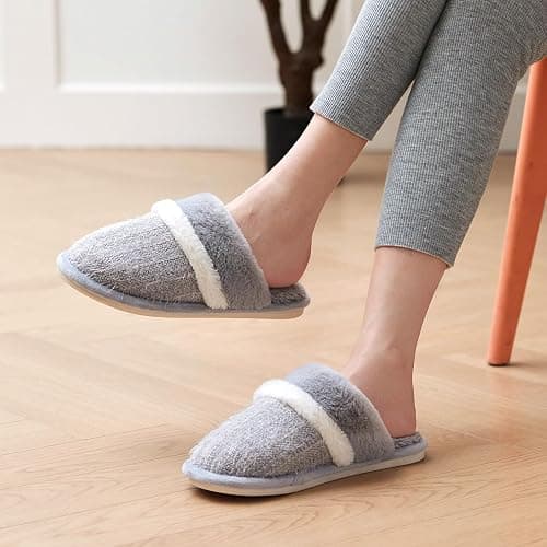 GOEWY Cozy Slippers for Women Indoor and Outdoor Fuzzy House Shoes with Memory Foam Anti-Skid Sole Gifts for Women Mom Ladies thumbnail 2