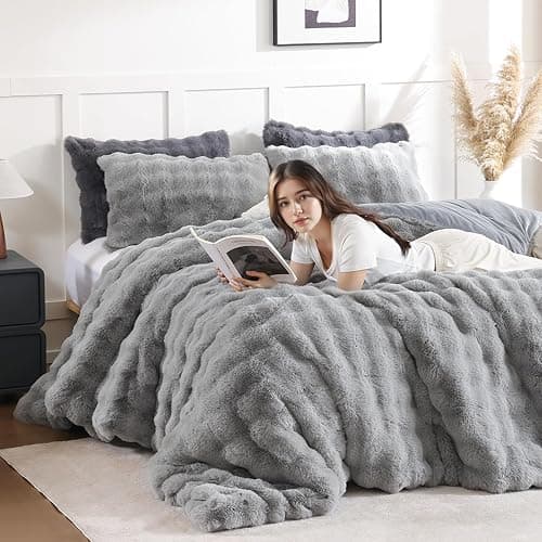 YIKUSH Light Gray Comforter Set Full – Ultra Soft & Warm Faux Fur Comforter for Winter, Elegant Fluffy Cream Comforter with Pillowcases, Cozy Gray Full Bedding Set thumbnail 5