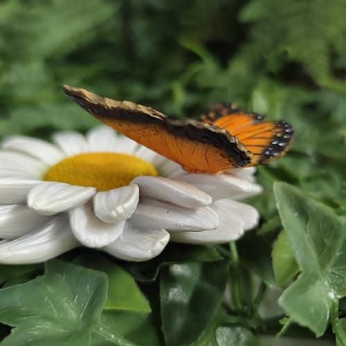 Vivid Arts - Marguerite blanche à suspendre avec papillon - Décoration de jardin - Intérieur et extérieur thumbnail 5
