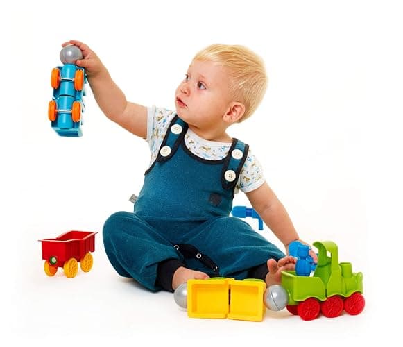 SmartMax My First Animal Train STEM Magnetic Discovery Play Set with Moving Train and Soft Animals for Ages 1-5 thumbnail 2