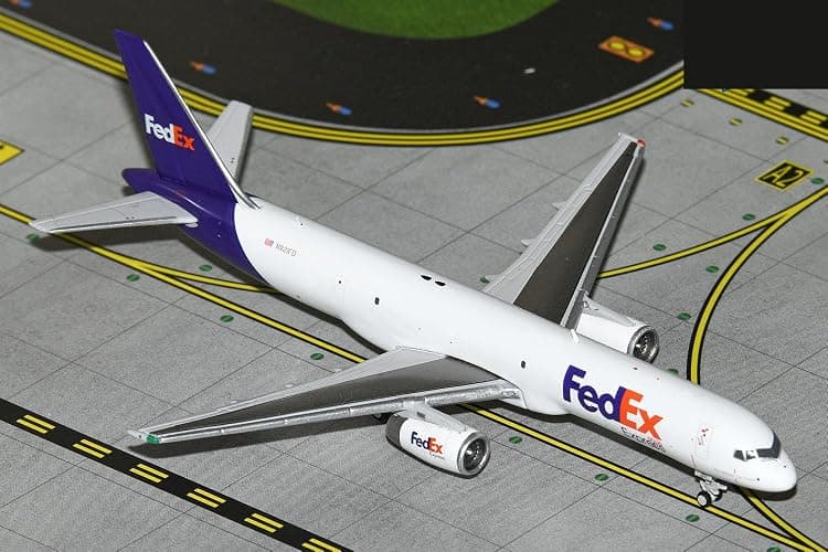 GeminiJets GJFDX1993 Fed Ex Boeing 757-200SF N921FD; Scale 1:400 thumbnail 2
