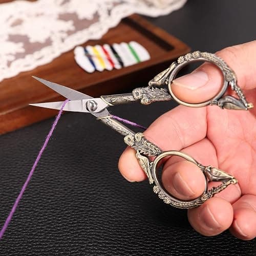 Small Sewing Scissors thumbnail 5