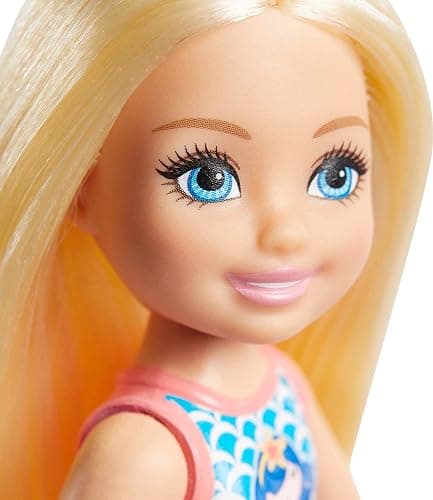 Barbie Club Chelsea Beach Doll, 6-inch thumbnail 3