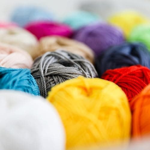 Gründl Wolle Cotton Quick uni - dünne Wolle zum Häkeln - Strickgarn - Häkelgarn - Glänzend und hautfreundlich - 100% Baumwolle - 1 Knäuel 50 g / 125 m - Nadelstärke 3-4 - pastellgelb thumbnail 3