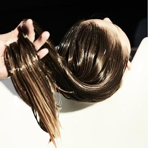 Fekkai Brilliant Gloss Shampoo - 1 Liter - Transforms Hair with 4X Shine - Free of Sulfates, Parabens, Phthalates - Vegan, Cruelty-Free thumbnail 5