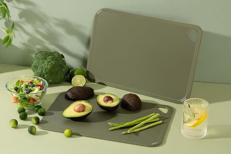THETCHRY Plastic Cutting Board Set, Cutting Boards for Kitchen BPA Free | Large-Small Chopping Boards Set of 3 Non-Slip for Cooking Camping Dishwasher Safe, Reversible, with Grip Handle, Orange Green thumbnail 2