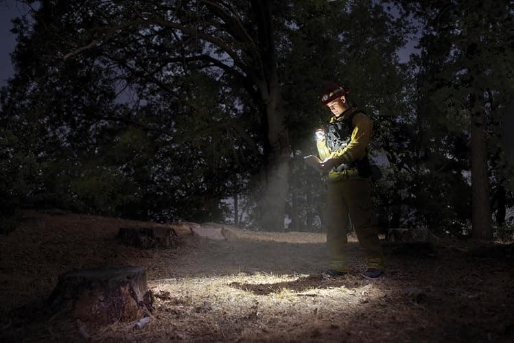 MagLite Mini Incandescent Flashlight – Compact, Water-Resistant, Twist On/Off, 2-Cell AAA Battery-Powered – Blue thumbnail 3