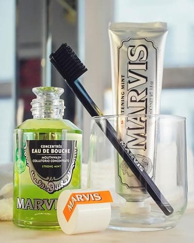 Marvis Whitening Mint Toothpaste thumbnail 5