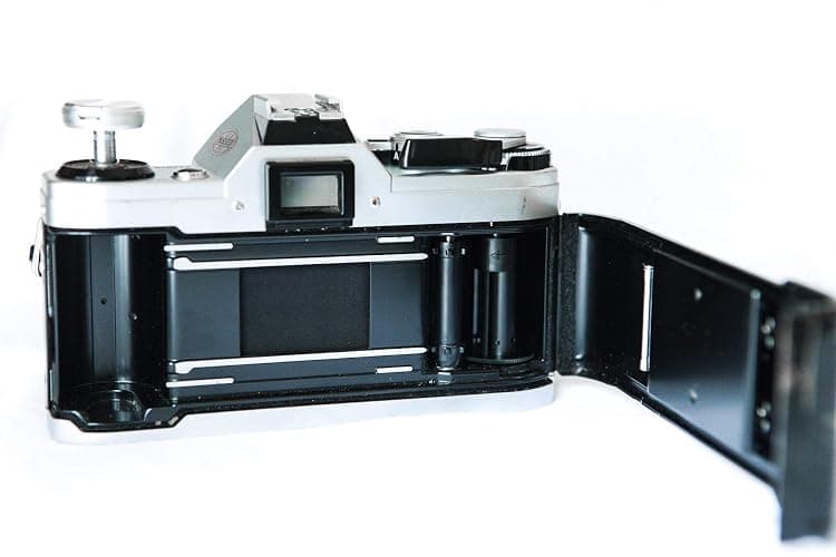 Vintage Canon AE-1 35mm SLR Camera with 50mm 1:1.8 Lens (Renewed) thumbnail 6