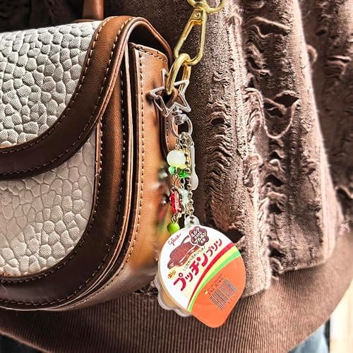 KANGSHUN Pudding Cup Keychain with Star Clip, Strawberry and Butterfly Charms, Cute Aesthetic Bag Accessory thumbnail 6