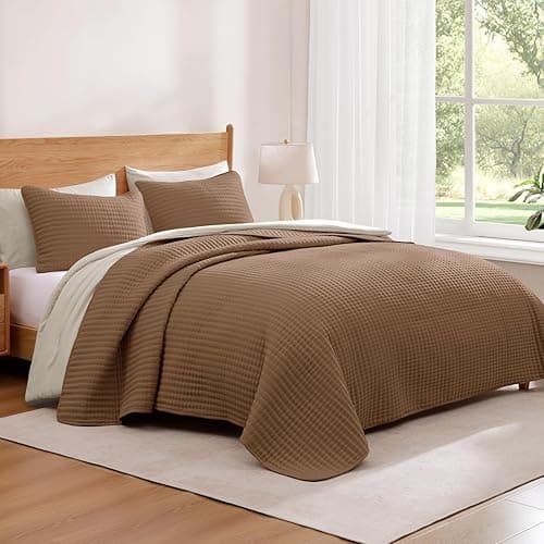 WRENSONGE Queen Quilt-3 Pieces Lightweight Bedspreads Brown Queen Size Quilt Bedding Set for All Seasons, Soft Summer Blanket with 2 Pillow Shams Suitable for Bed, Couch thumbnail 3